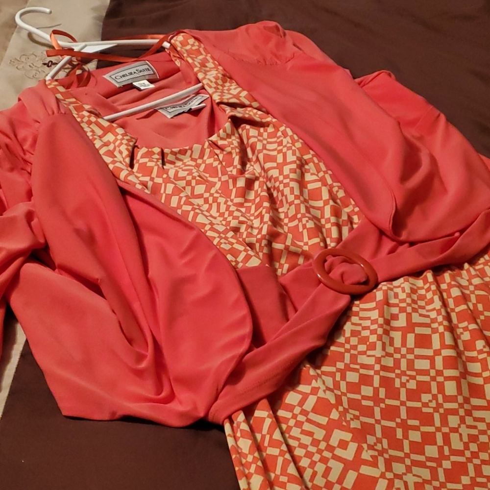 Ladies dress.  Size 18W.